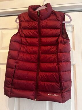 Women’s down vest